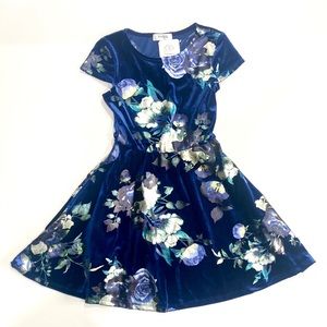NEW Speechless Girls Floral Velvet Dress NWT Small